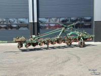 Drillmaschine Monozentra Fahse Monozentra bieten zaaimachine met 12 elementen loopwielen en transportwielen