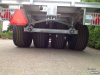 Anhänger Heuvelmans balenwagens met multiwheel as
