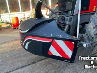 Frontstoßstange Massey Ferguson Tractorbumper / Frontbumper / Aanrijdbeveiliging