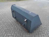 Frontlader  Volumebak 150 cm   euro aansluiting