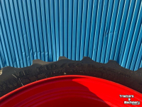 Räder, Reifen, Felgen & Distanzringe Trelleborg Set 710/60R42+600/60R30 10-G