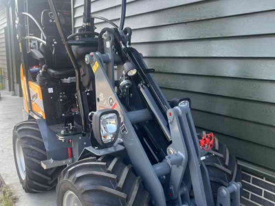 Radlader Giant G1500