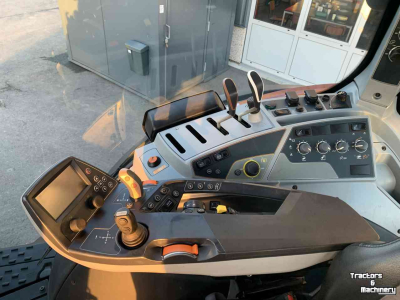 Schlepper / Traktor Valtra T174 Versu