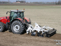 Tiefenlockerer Kramer ERMO KLEIPLOEG 5 + 1 on land in de veur