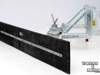 Sonstiges Stall- und Melkmaschinen und Zubehör Qmac Rubber barn scraper 2.70 mtr hook up Kramer
