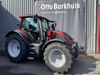 Schlepper / Traktor Valtra N175D
