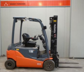 Gabelstapler Toyota 8FBMT18