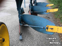 Pflüge Overum wentelploeg V308F