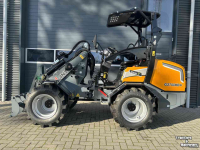 Radlader Giant G2700HD+