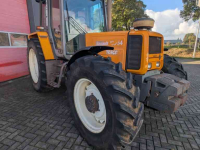 Schlepper / Traktor Renault 106-54