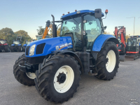 Schlepper / Traktor New Holland T6030