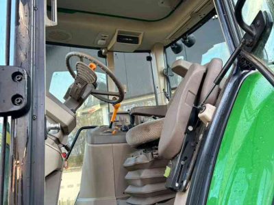 Schlepper / Traktor John Deere 6120M