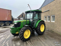 Schlepper / Traktor John Deere 5075E