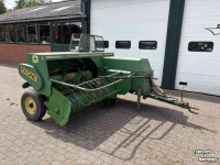 Pressen John Deere 332 Balenpers