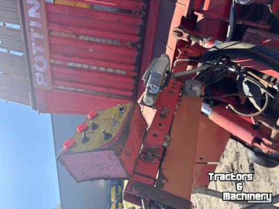 Lade- und Dosierwagen Pottinger Siloprofi 2