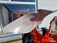 Pflüge Kuhn Vari-Master M 4ET Wentelploeg