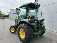 Obsttraktor John Deere 4066R