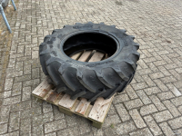 Räder, Reifen, Felgen & Distanzringe Kleber 360/70R24