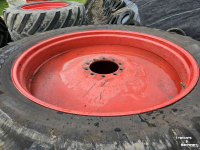 Räder, Reifen, Felgen & Distanzringe Mitas MItas 380/105R54 op 10-gaats velg