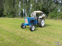 Schlepper / Traktor Ford 4000 met balendrager / balenklem