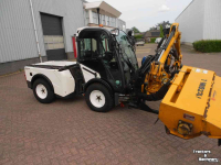Geräteträger Multihog CX 75 werktuigdrager met Mc Connel arm klepelbak