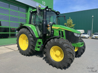 Schlepper / Traktor John Deere 6M 125
