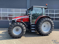 Schlepper / Traktor Massey Ferguson 5M.145 Dyna4