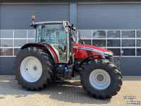 Schlepper / Traktor Massey Ferguson 5M.145 Dyna4