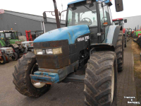 Schlepper / Traktor New Holland 8160
