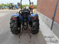 Schlepper / Traktor New Holland T3020