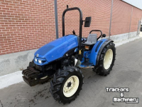 Schlepper / Traktor New Holland T3020