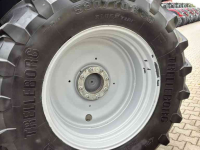 Schlepper / Traktor Massey Ferguson MF 6715S Dyna-VT Efficient