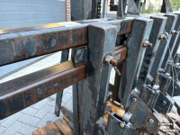 Hackmaschine  Elco frontschoffel met hefmast