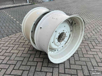 Räder, Reifen, Felgen & Distanzringe New Holland W15x34 velgen set gebruikt