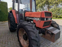 Schlepper / Traktor Case-IH 833
