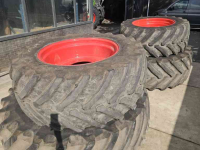 Räder, Reifen, Felgen & Distanzringe Trelleborg 750/70R44 en 650/60R38