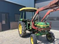 Schlepper / Traktor John Deere 1130 met voorlader en 1040 - beide 2wd en kenteken fendt ford international