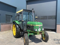 Schlepper / Traktor John Deere 1130 met voorlader en 1040 - beide 2wd en kenteken fendt ford international