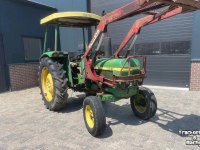 Schlepper / Traktor John Deere 1130 met voorlader en 1040 - beide 2wd en kenteken fendt ford international