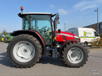 Schlepper / Traktor Massey Ferguson 5711M