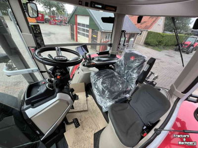 Schlepper / Traktor Massey Ferguson 8S.225 Dyna-VT Exclusive Tractoren