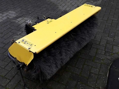 Kehrmaschine John Deere veegmachine