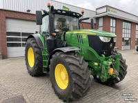 Schlepper / Traktor John Deere 6215R