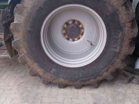 Räder, Reifen, Felgen & Distanzringe BKT 900/60 R38