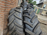 Räder, Reifen, Felgen & Distanzringe  Ploegset! 520/85R46 en 420/85R34. Passend op oa Steyr