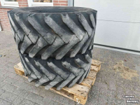 Räder, Reifen, Felgen & Distanzringe  405/70R20