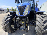 Schlepper / Traktor New Holland T7.220 Auto Command