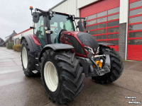 Schlepper / Traktor Valtra N155 Direct