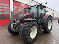 Schlepper / Traktor Valtra N155 Direct
