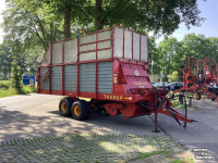 Lade- und Dosierwagen Taarup 1030